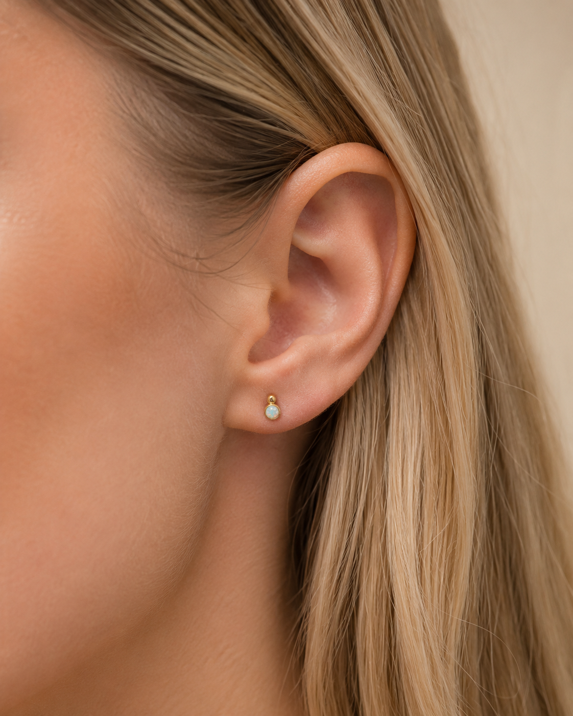 9ct Gold Opal Stud Earrings